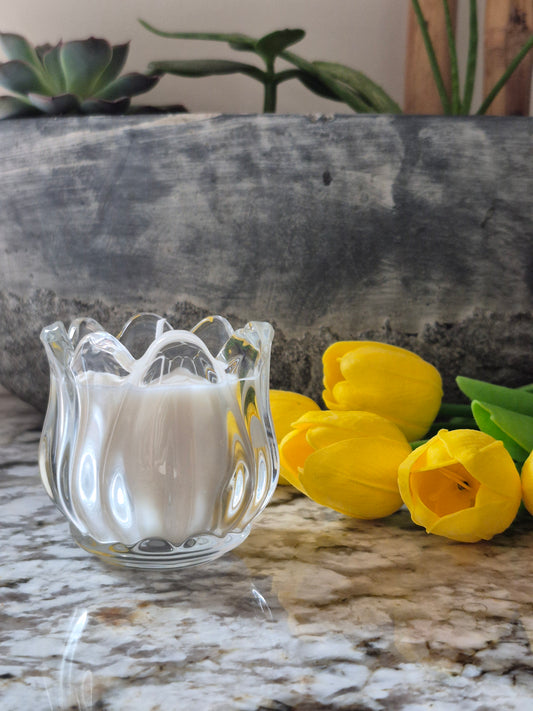Tulip Candle